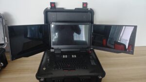 Triple-screen pc